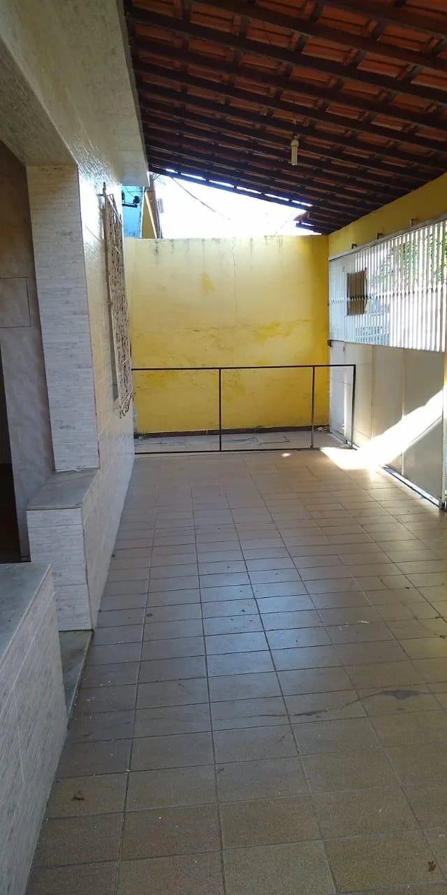 Jardim América - Casa Duplex, Varanda, 2 Salas, Total 4 Qtos, Suíte, Terraço e Garagem.