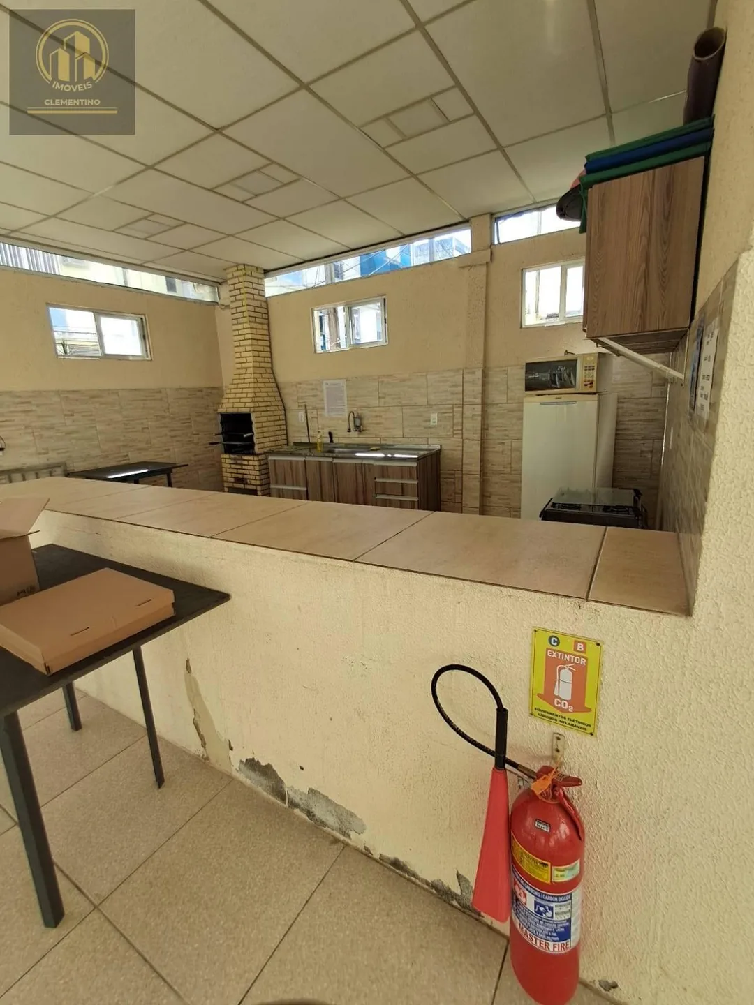 Vigário Geral, Condomínio Padre Anchieta - Apto 1 Qto, Sala, Cozinha e Wc. Vendo/Alugo.