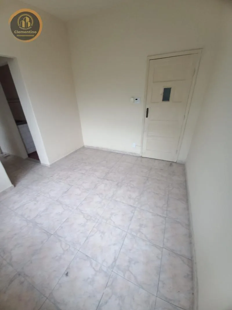 Jardim América- R. Mozart,Apto, 1 quarto, Sl,Coz, Área C/Tanque