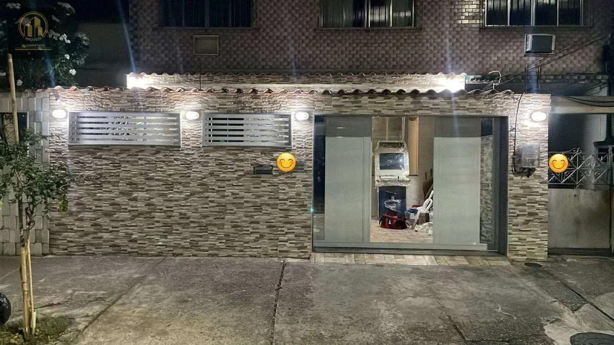 Jardim América, na Antiga Rua 2 - Apto Tipo Casa, Quintal, Total 3 Qtos, 2 Vgs.